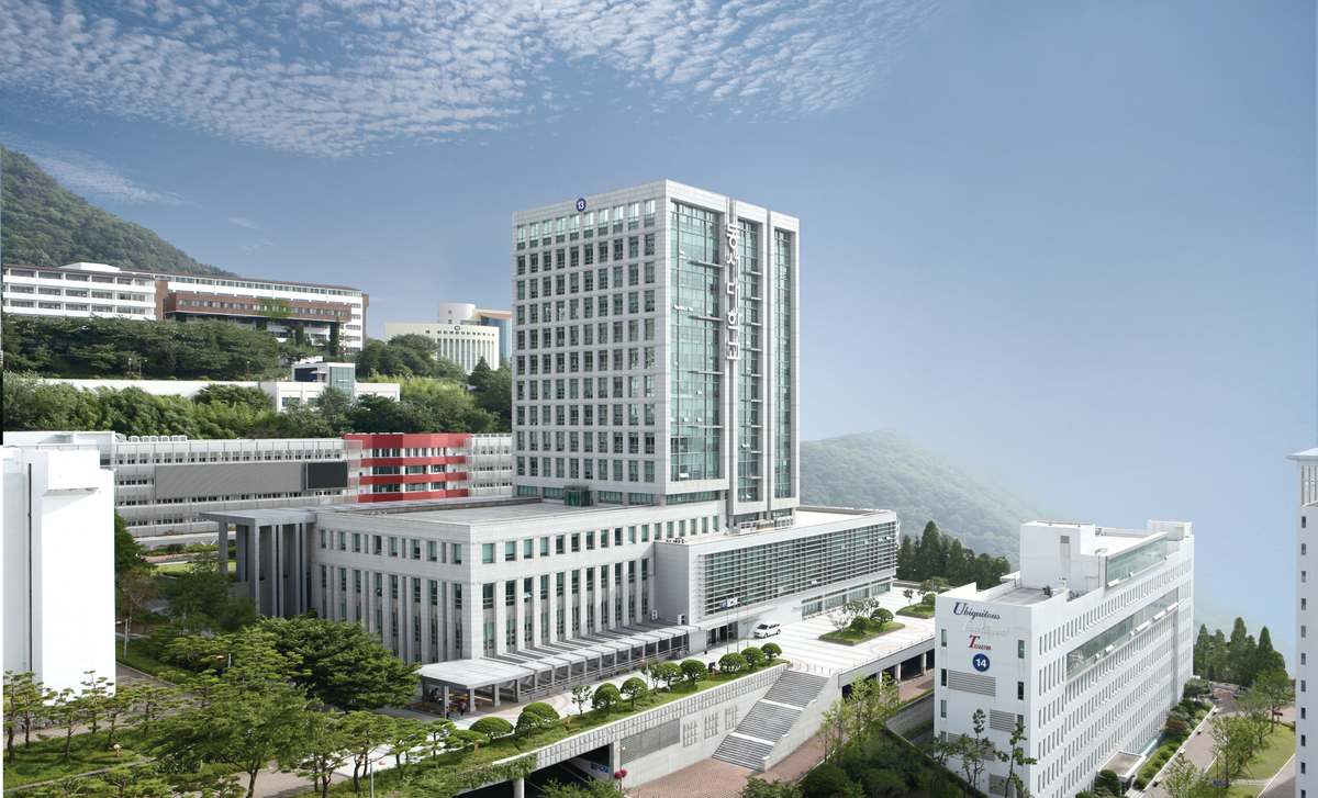 Dongseo University